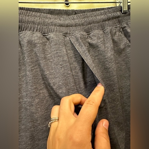 Lululemon Men’s Pace Breaker Lined Short 9” in Heather Grey Deep Coal,size S - Picture 10 of 17